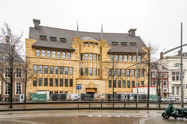 Kneuterdijk, Den Haag